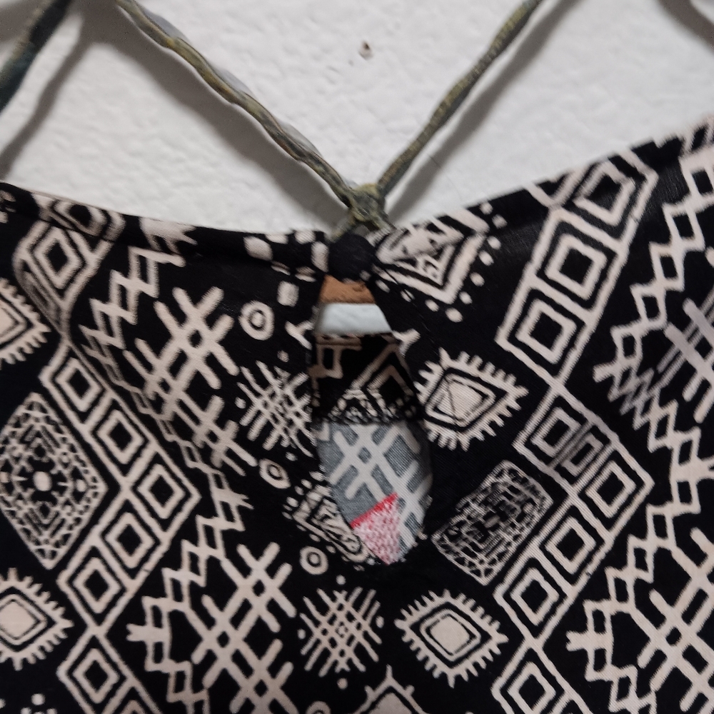 SAVANNA JANE print ruffle hem top, 2X - Picture 6 of 12